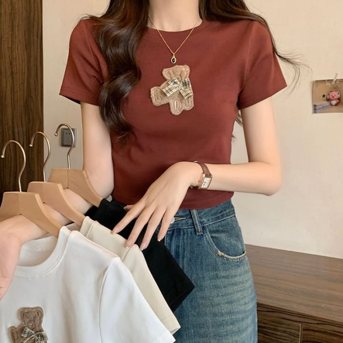 Short-Sleeve Crew Neck Bear Embroidered Cropped T-Shirt