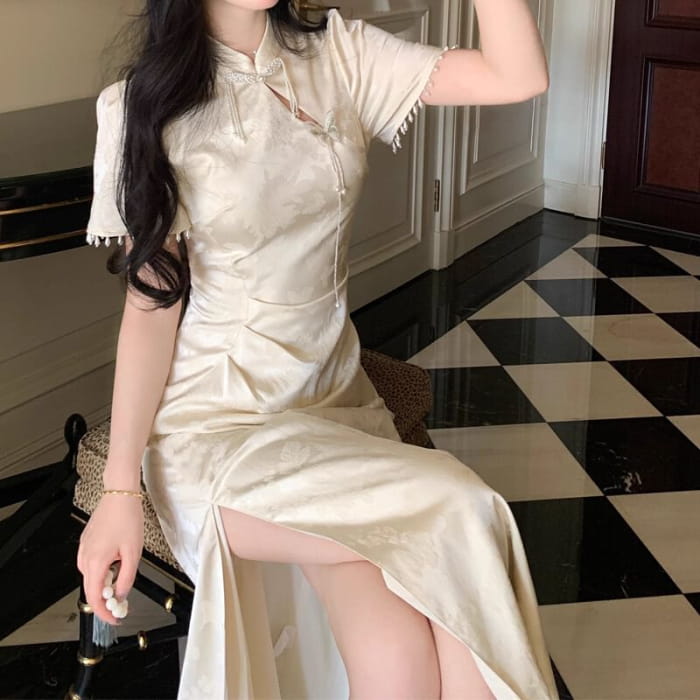 Short-Sleeve Floral Jacquard Faux Pearl Slit Midi Qipao