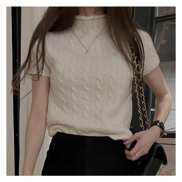 Short-Sleeve Mock-Neck Plain Knit Top