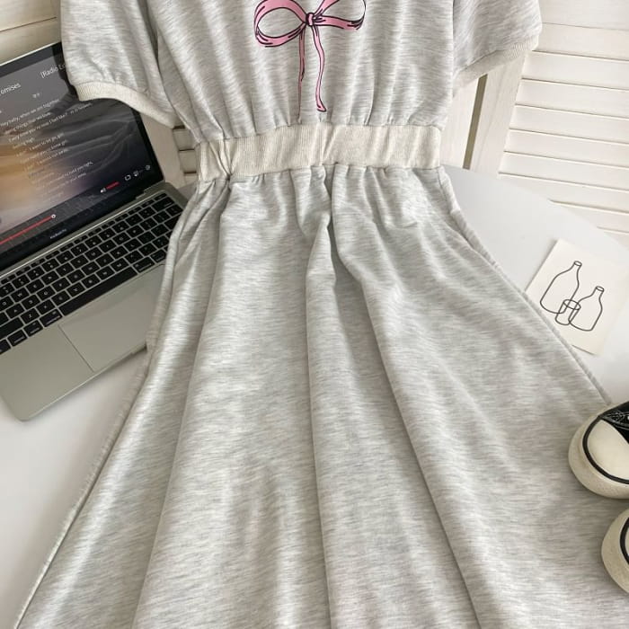 Short-Sleeve Round Neck Bow Print Midi A-Line T-Shirt Dress