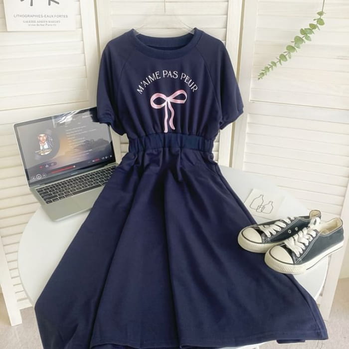 Short-Sleeve Round Neck Bow Print Midi A-Line T-Shirt Dress