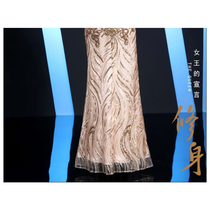 Short-Sleeve Round Neck Patterned Sequin Trumpet Evening