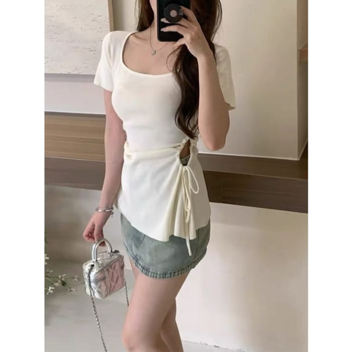 Short-Sleeve Scoop Neck Plain Cutout T-Shirt