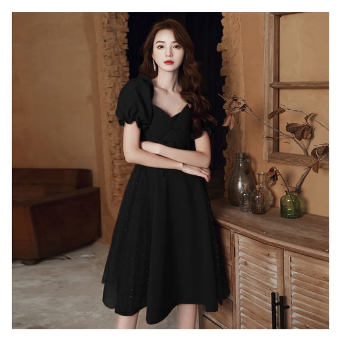 Short-Sleeve Sequin Panel Plain Dress - Black / S