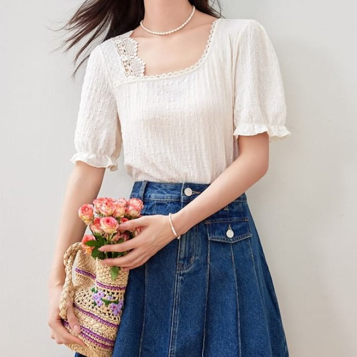 Short Sleeve Square Neck Lace Trimmed Cropped Top