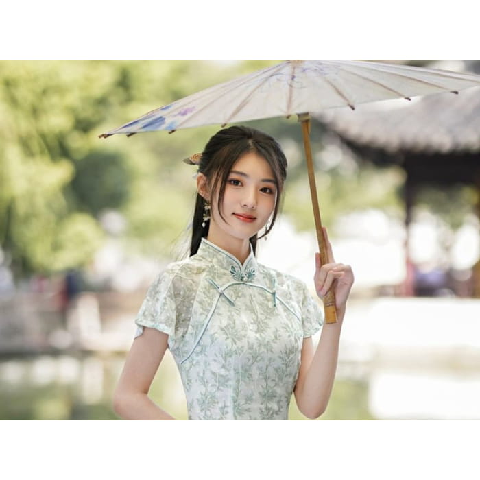 Short-Sleeve Stand Collar Floral Print Contrast Trim Frog