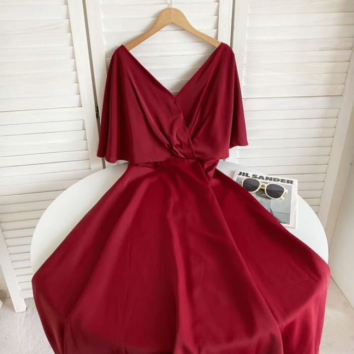 Short-Sleeve V-Neck Plain Bow Back Midi A-Line Dress - Wine