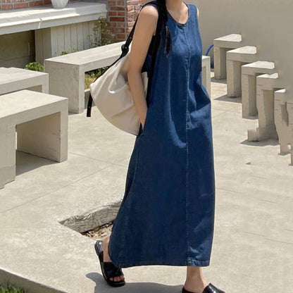 Sleeveless Denim Midi Dress - Blue / S