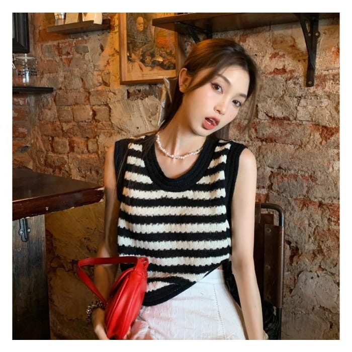 Sleeveless Scoop Neck Striped Knit Top