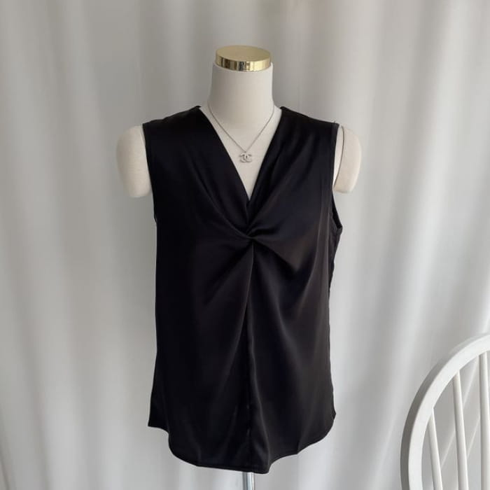 Sleeveless V-Neck Plain Twist Blouse - Black / S