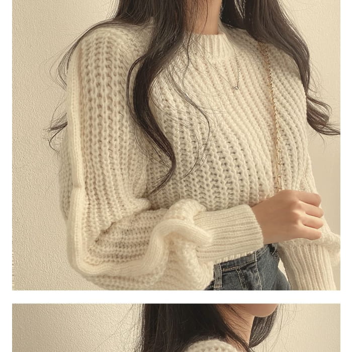 Soft Bubble-Sleeve Cropped Sweater