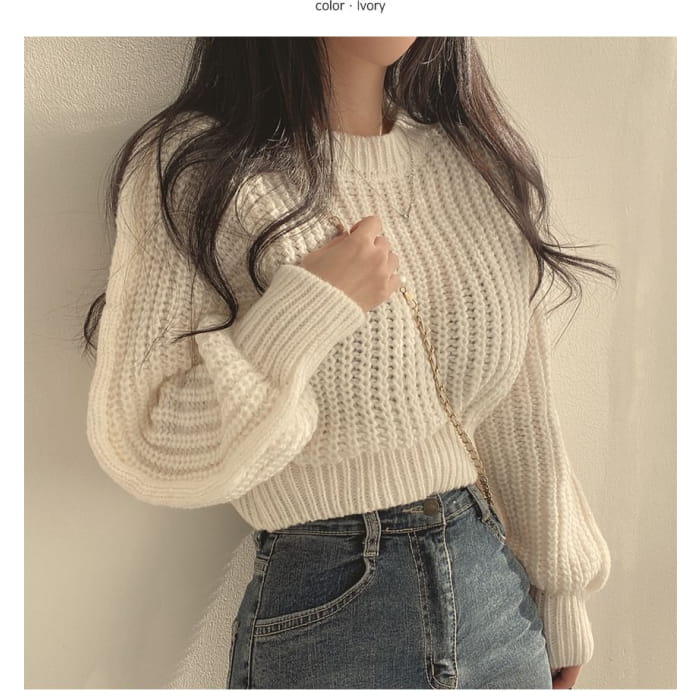 Soft Bubble-Sleeve Cropped Sweater