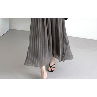 Spaghetti Strap Scoop Neck Plain Midi Pleated Dress