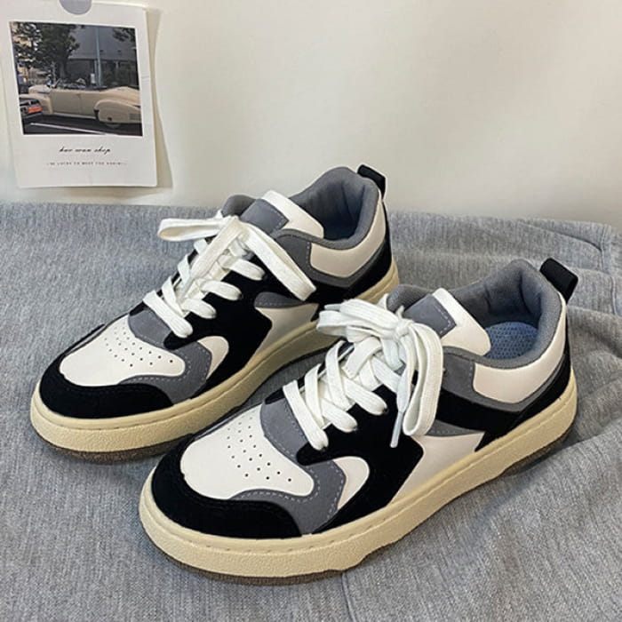 Sports Casual Aesthetic Sneakers - EU35 (US5.0) / Black