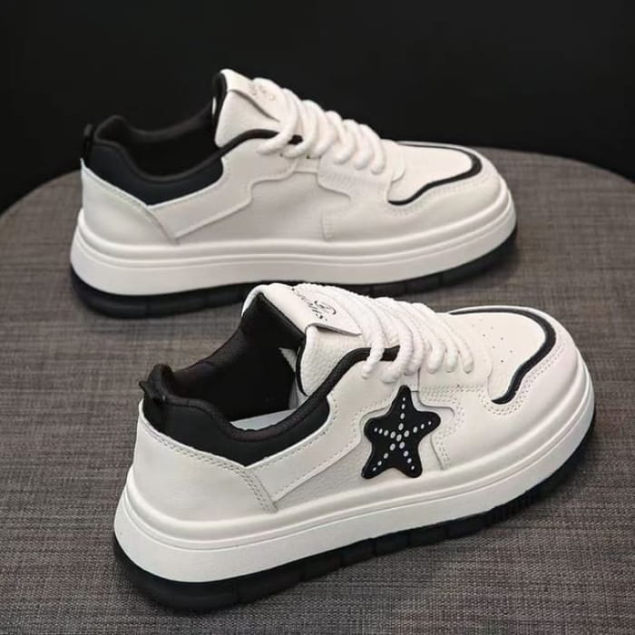 Star Applique Platform Sneakers - Black / 35