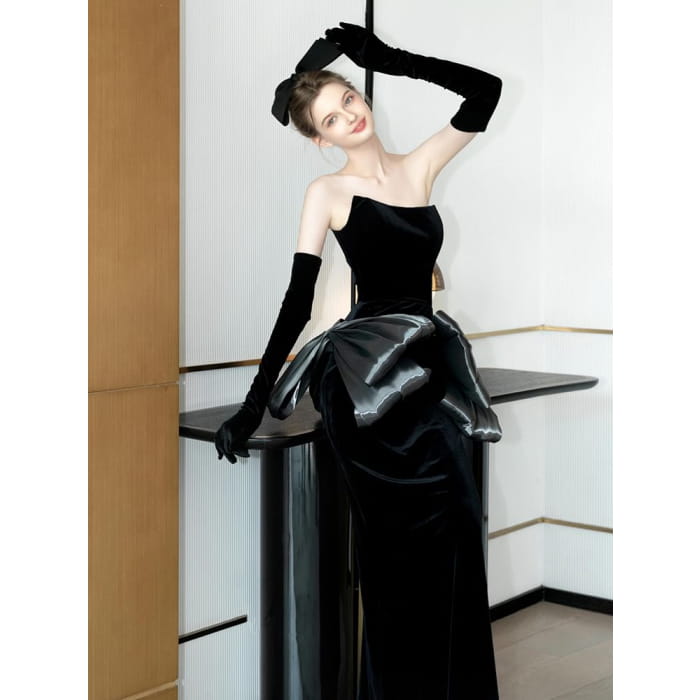 Strapless Plain Bow Sheath Evening Gown