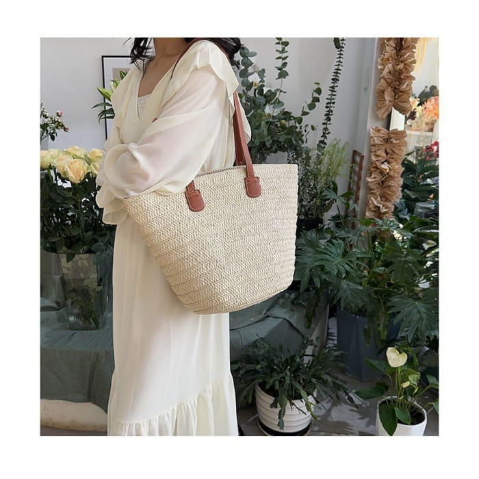 Straw Basket Shoulder Bag