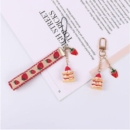 Strawberry Cake Phone Charm - Q071-01 - Without Earphone