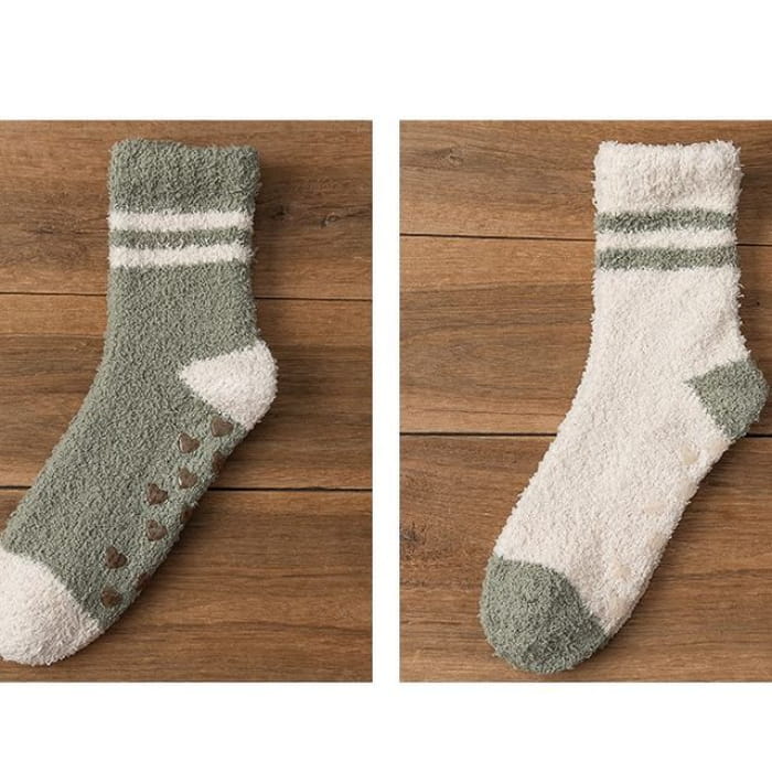 Striped Fleece Short Socks Set - of 2 Pairs - Green & Beige