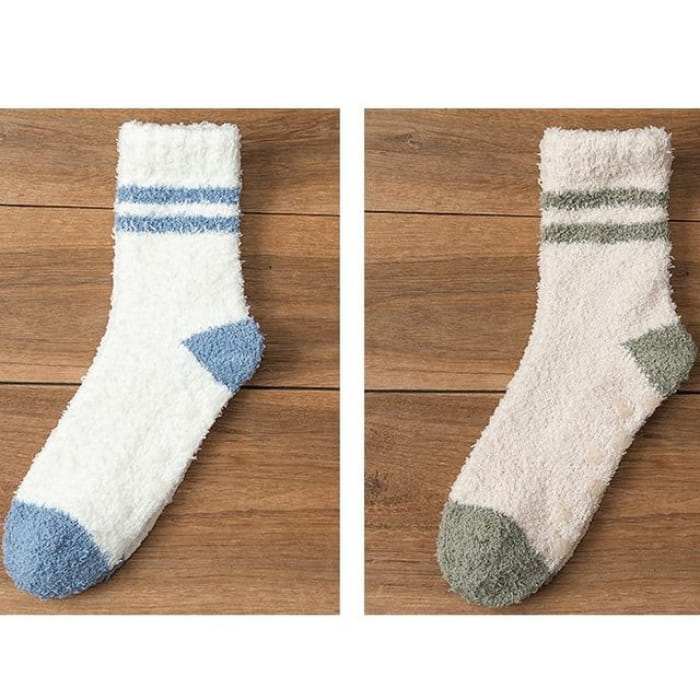 Striped Fleece Short Socks Set - of 2 Pairs - White & Beige