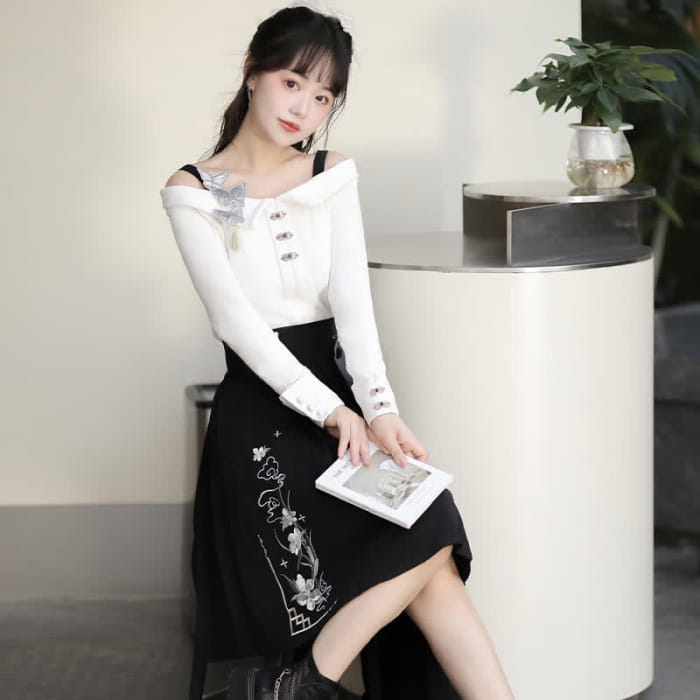 Sweet Embroidery Off The Shoulder Butterfly Shirt Irregualr