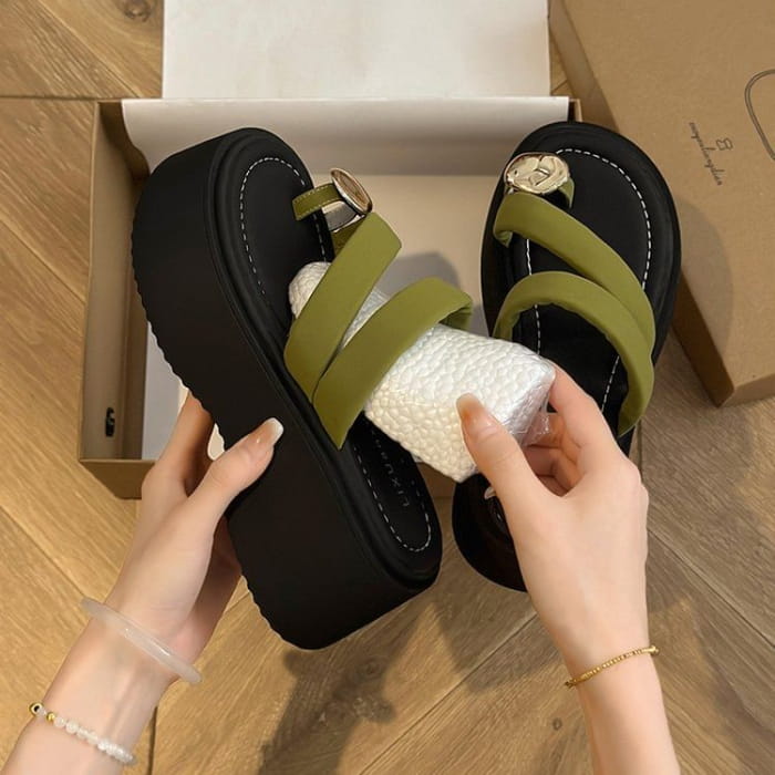 Toe Loop Platform Slide Sandals