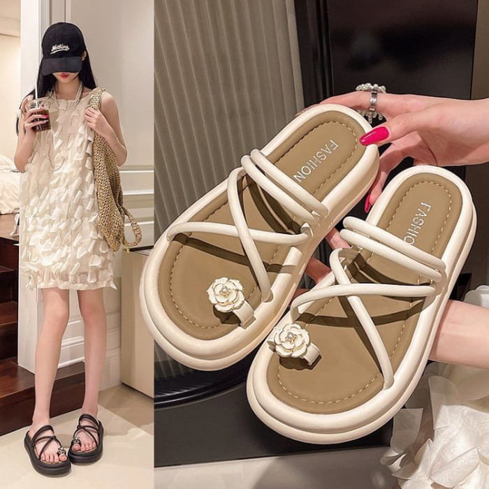 Toe Loop Strappy Platform Slide Sandals