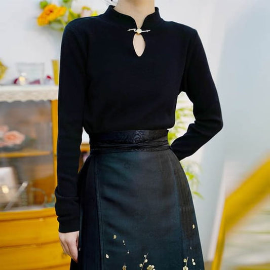 Traditional Chinese Long-Sleeve Character Top