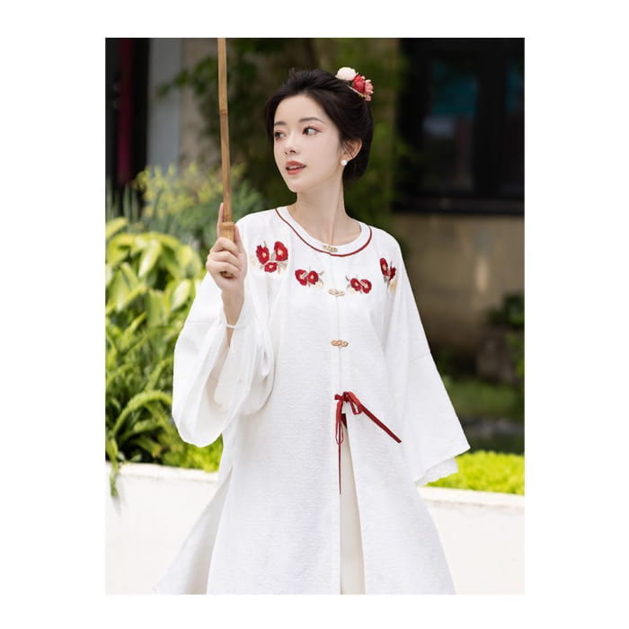 Traditional Chinese Long-Sleeve Crew Neck Embroidered