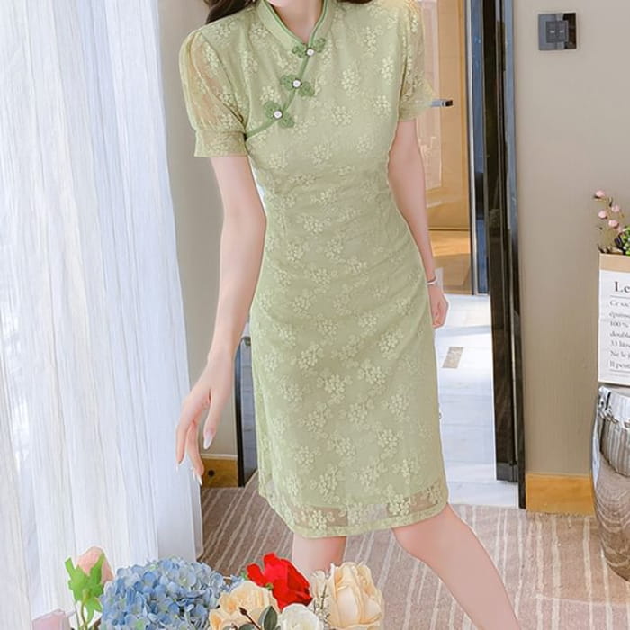 Traditional Chinese Short-Sleeve Stand Collar Contrast Trim