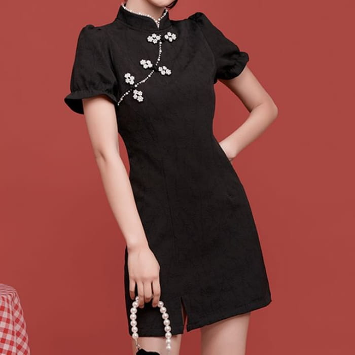 Traditional Chinese Short-Sleeve Stand Collar Faux Pearl