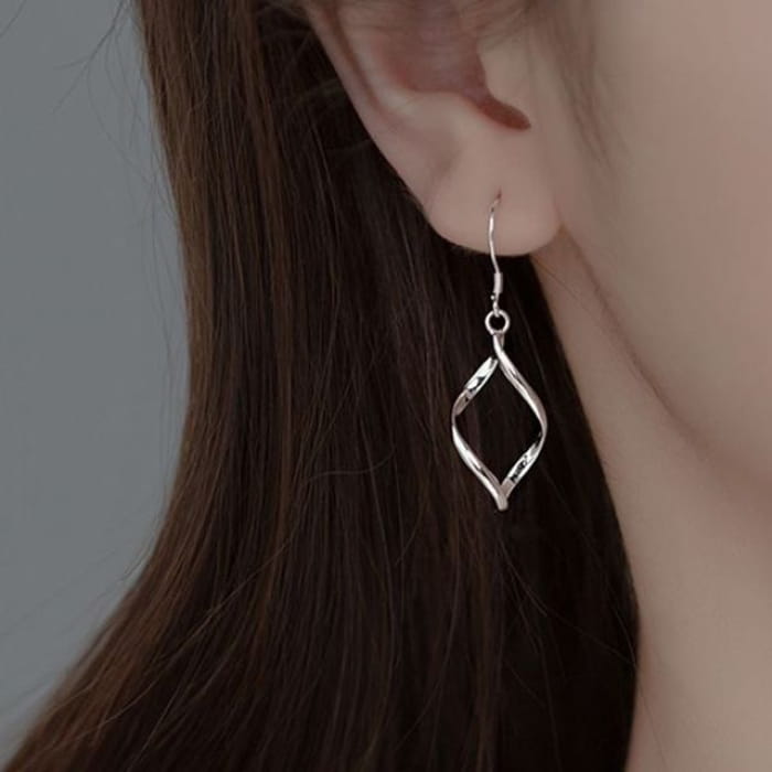 Twisted Drop Earring