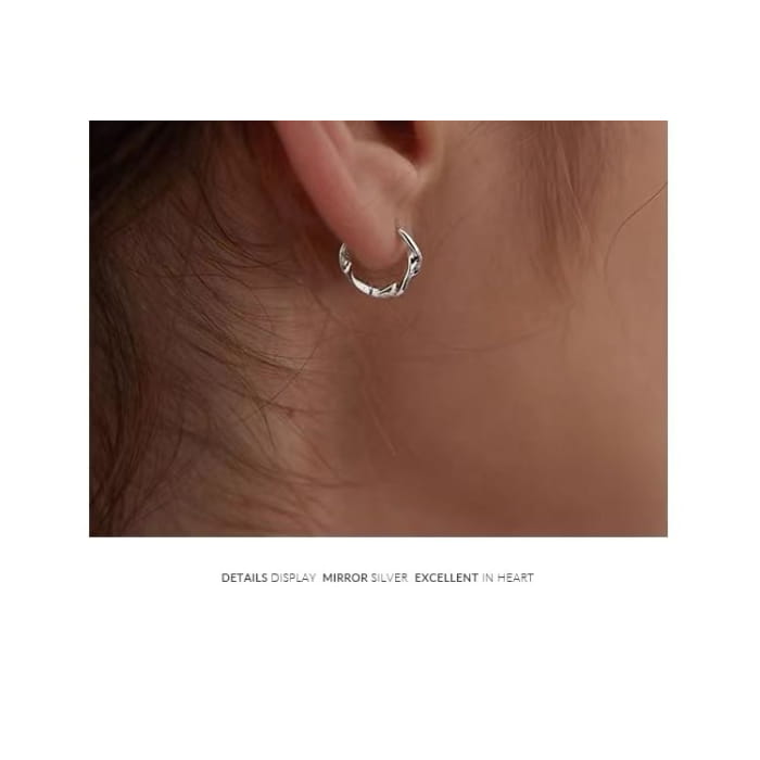 Twisted S925 Sterling Silver Huggie Earring