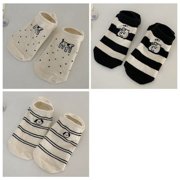 Two Tone Embroidered Low Cut Socks Set - of 3 Pairs - 06