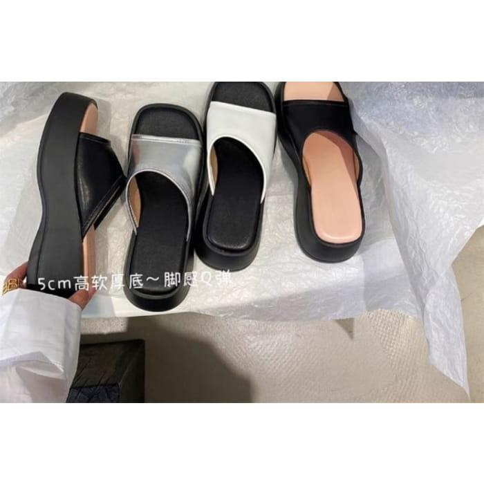 Two Tone Platform Slide Sandals