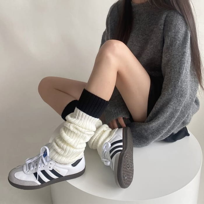 Two-Tone Ribbed Knit Socks / Set - 1 Pair - Milky White