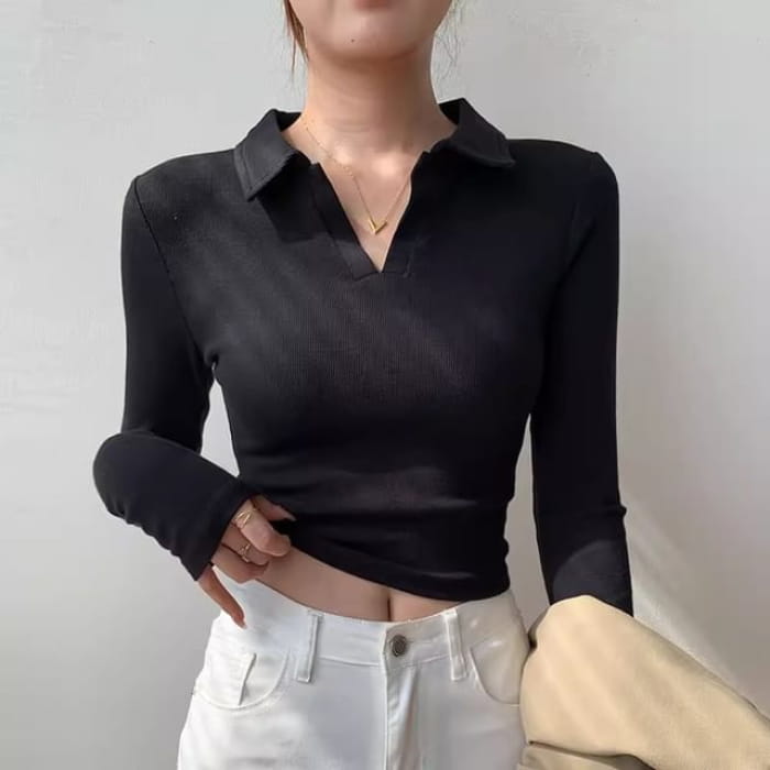 V-Neck Plain Cropped Knit Top - Black / One Size