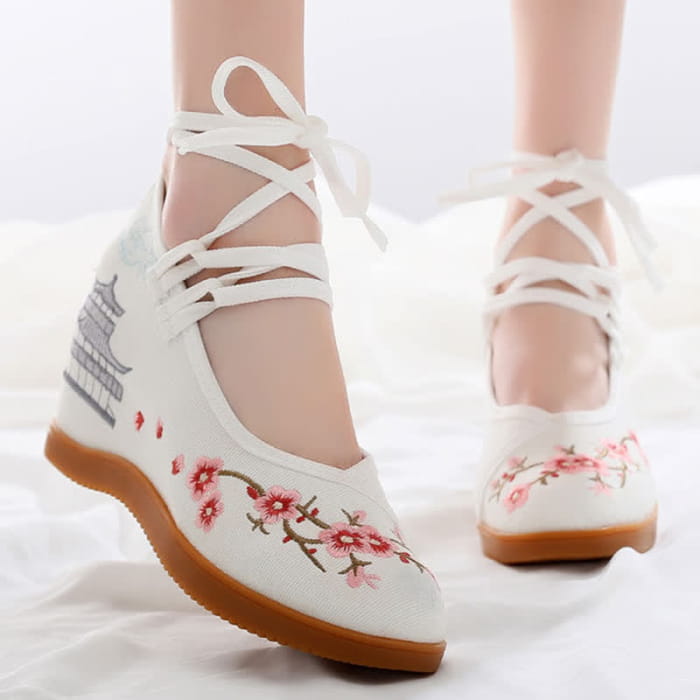 Vintage Blossom Embroidery Flats Shoes