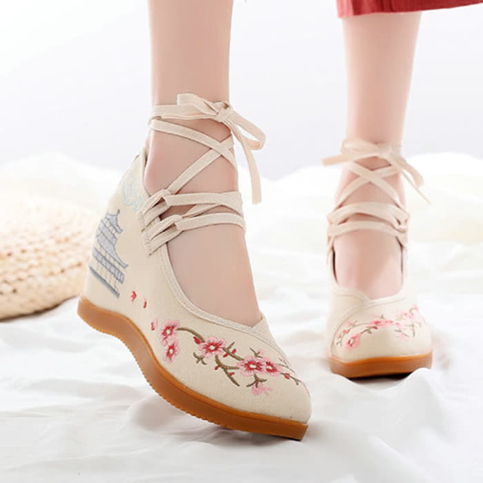 Vintage Blossom Embroidery Flats Shoes