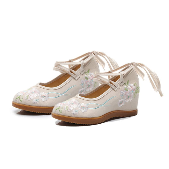 Vintage Blossom Embroidery Flats Shoes - Apricot A / 34