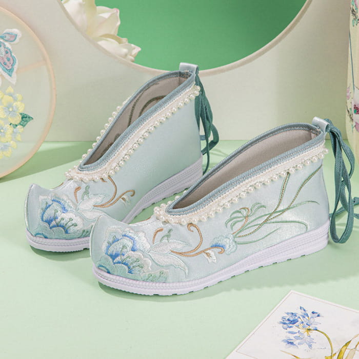 Vintage Embroidery Floral Print Pearl Trim Flats Shoes