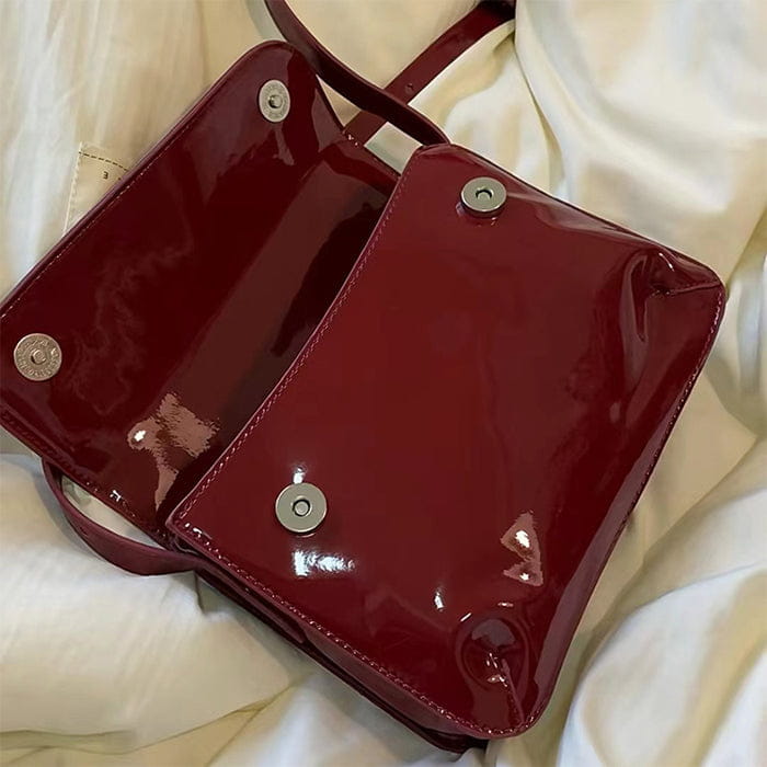 Vintage Red Lacquered Bag - Standart / Handbags