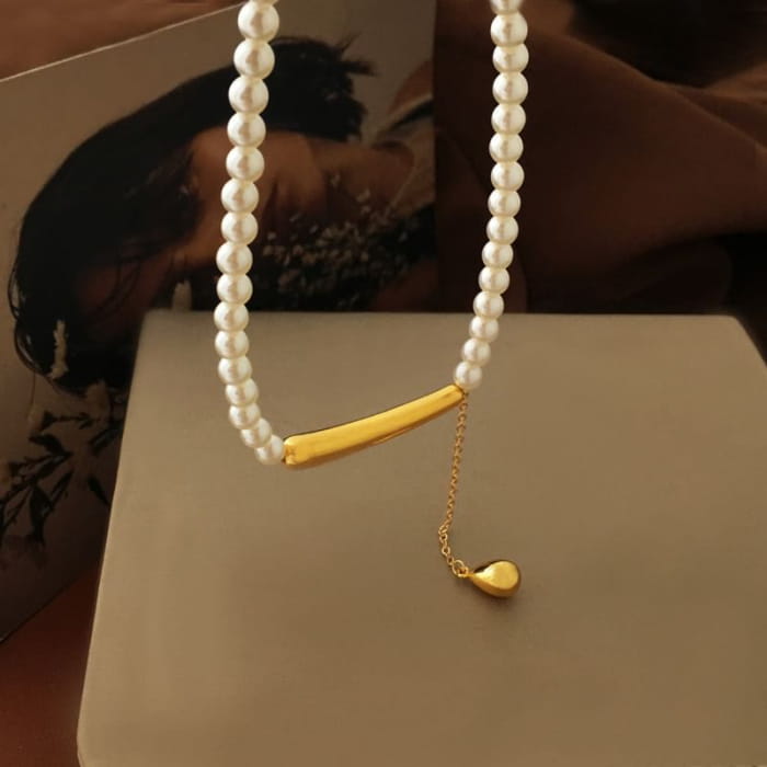 Waterdrop Pendant Faux Pearl Necklace