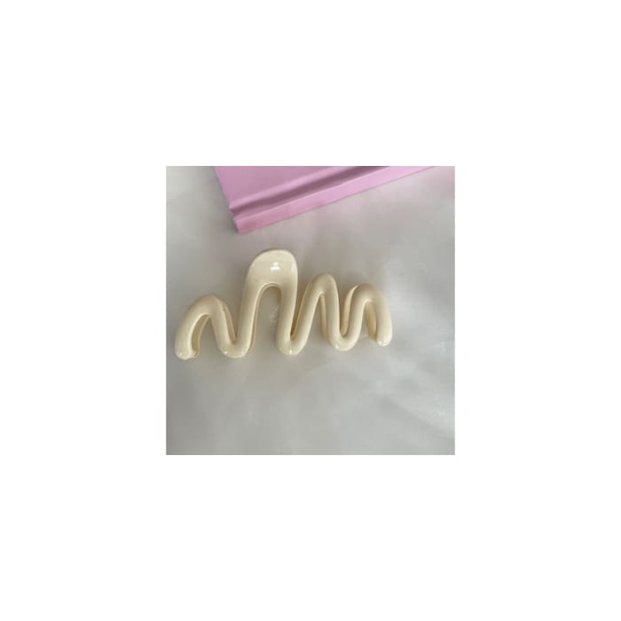 Wavy Plastic Hair Clamp