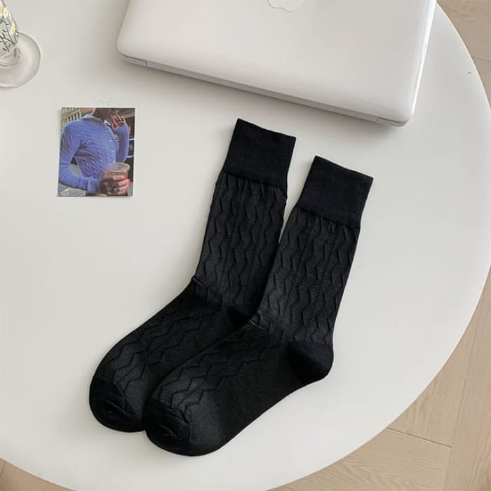 Wavy Striped Socks - Black / One Size