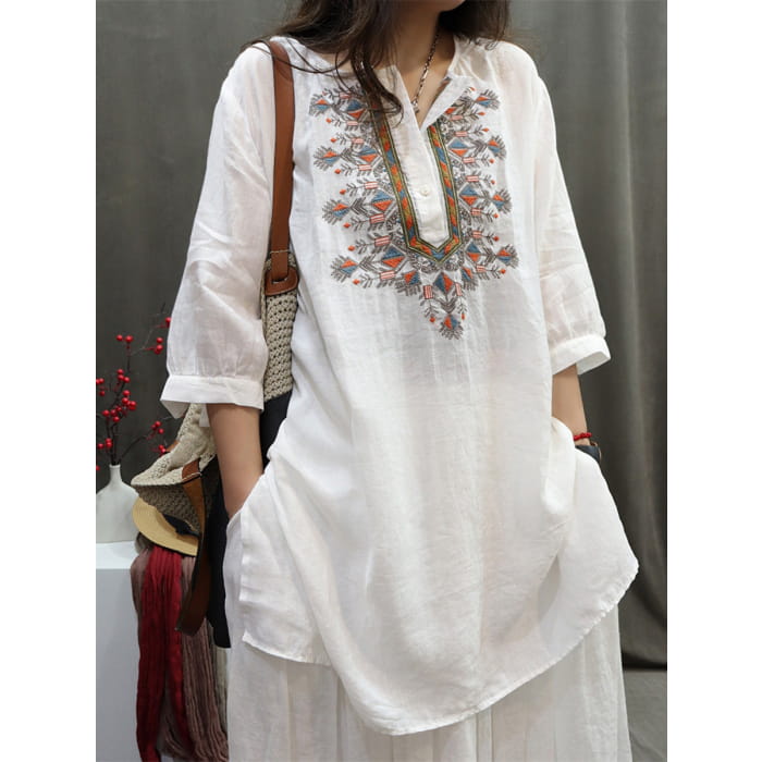 Women Summer Retro Embroidery O-Neck Ramie Shirt BN1037